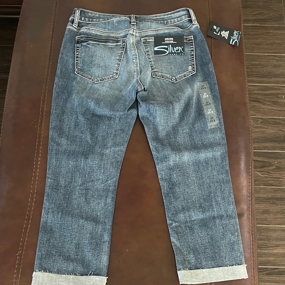 Silver Jeans Classic Blue Denim Capri - Picture 2 of 9